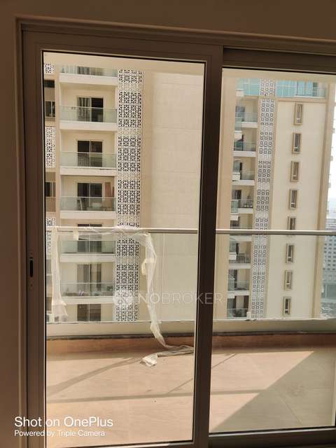 3 BHK Flat In Auro Kohinoor For Sale  In Hitec City