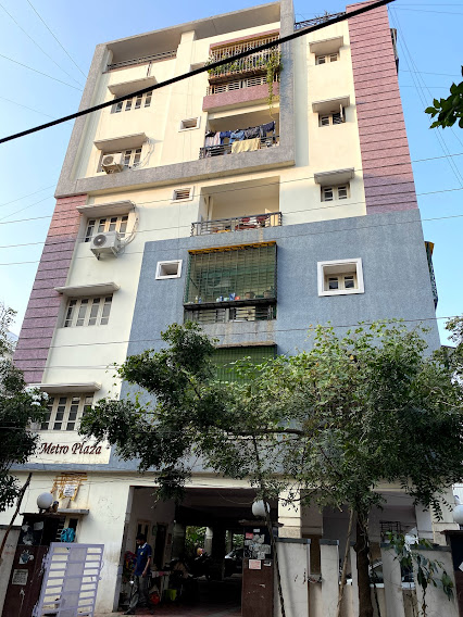 Metro Plaza