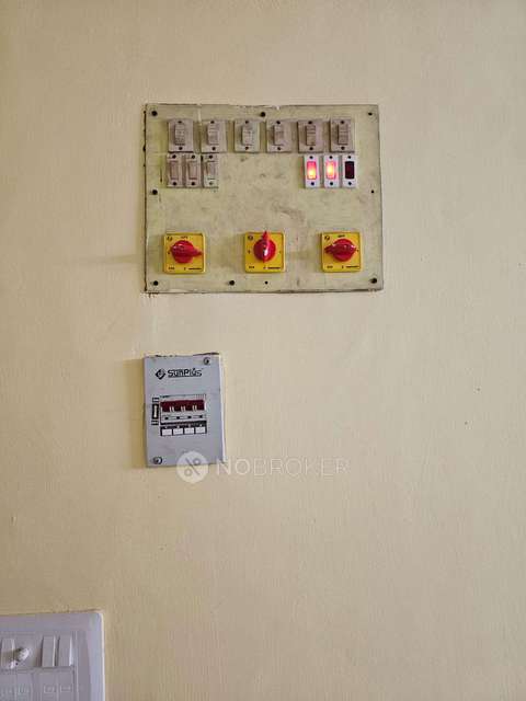 2 BHK Flat In  Krishna Apartment  For Sale  In Royapettah, 