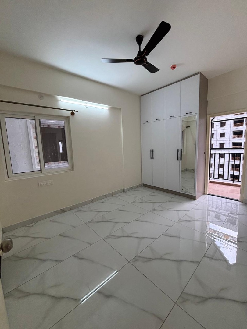 S And M Art Apartment