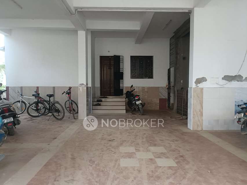 2 BHK Flat In Okkiyam  For Sale  In 6972, Sakthi Gardens 2nd Cross St, Block 9, Vivekananda Nagar, Okkiyampettai, Chennai, Thoraipakkam, Tamil Nadu 600097, India