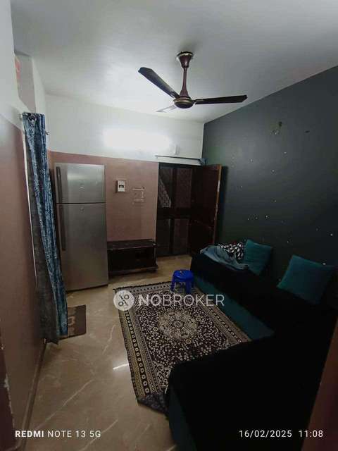 2 BHK Flat In Vp Block For Sale  In  Pitampura