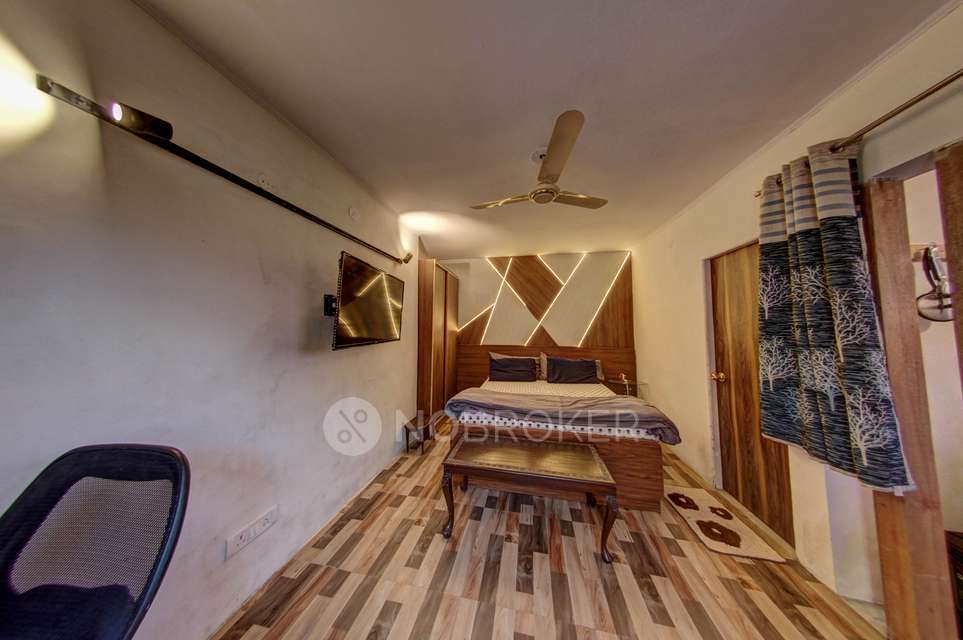 1 BHK Flat In Tl304 for Rent  In Greater Kailash I