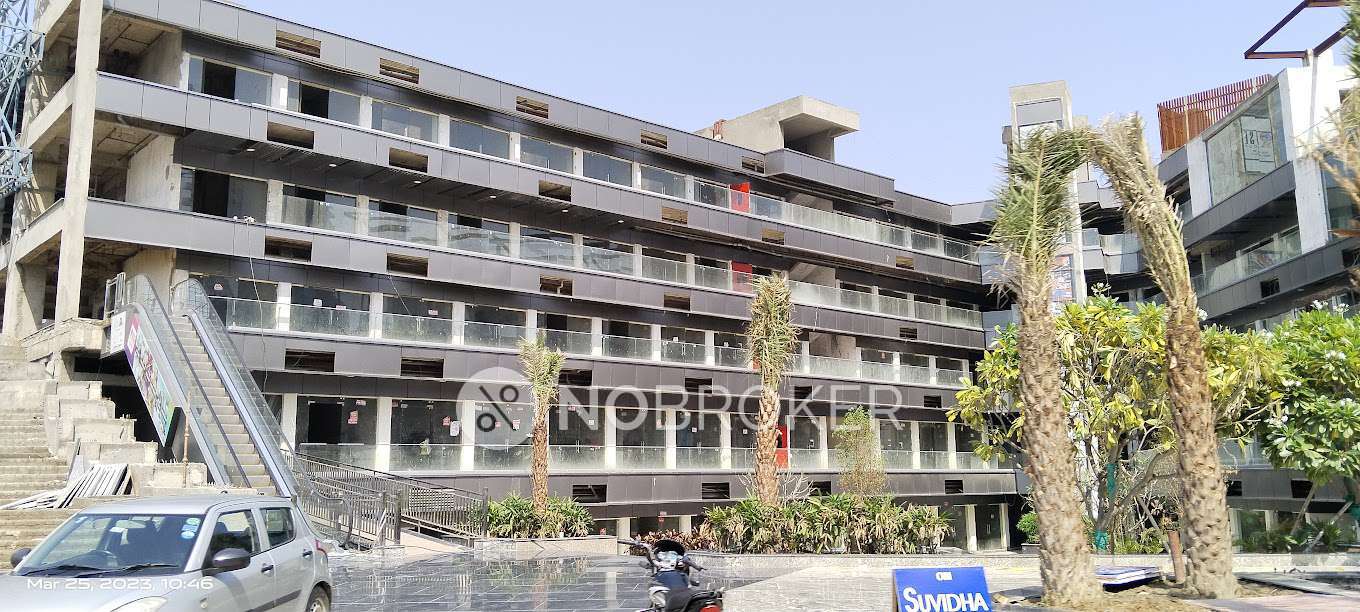 Shop in Rise Madison Square, Greater Noida for Rent 