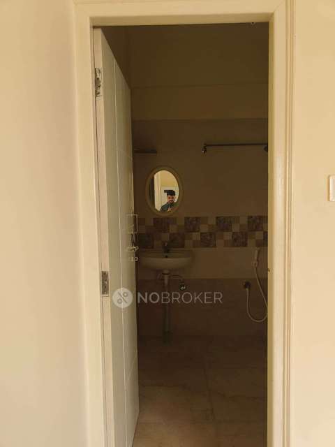 4+ BHK Flat In Srinivasa Nilayam  For Sale  In Electronic City