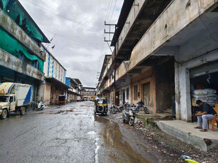 Godown/Warehouse in Parasnath Complex, Dapode, Mumbai for Rent 