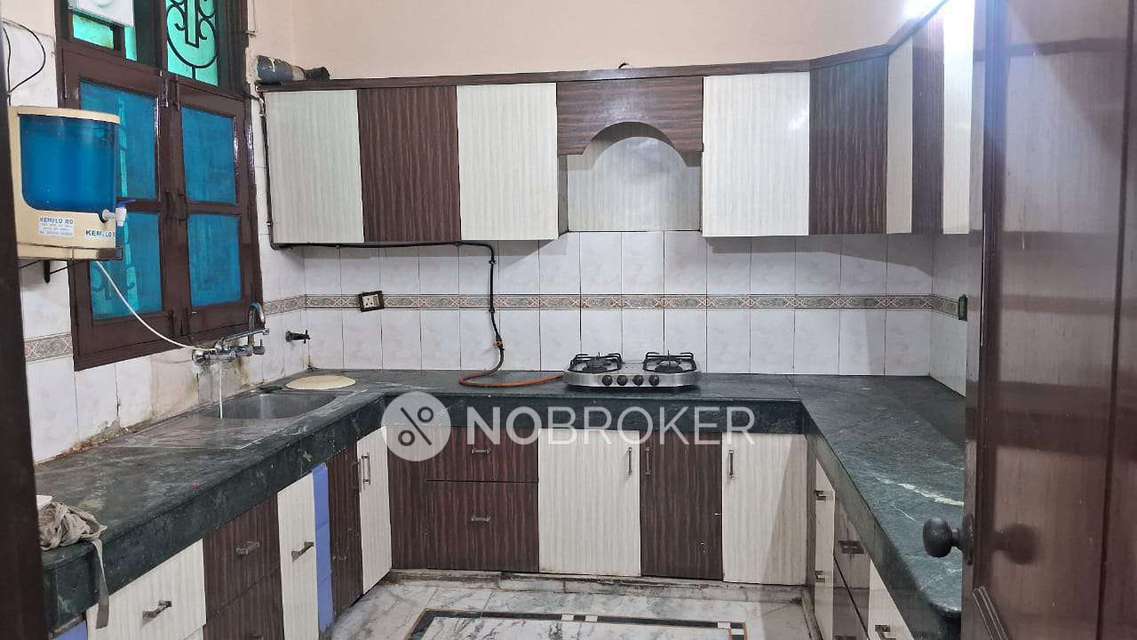 PG for Boys in Sector 61