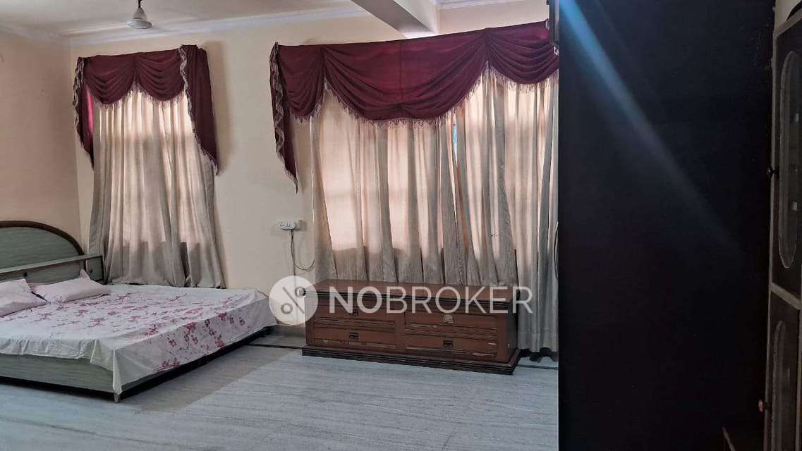 PG for Boys in Sector 61