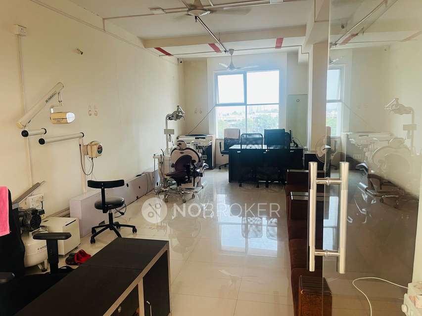 Shop in Agarwal Business Hub, Pune for sale 
