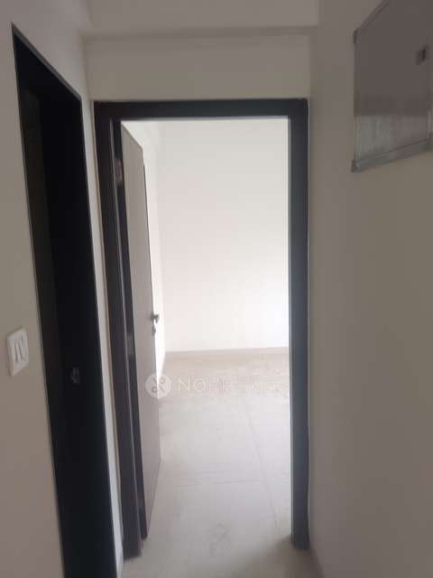 2 BHK Flat In Eksar Gurukrupa Chs For Sale  In Borivali West