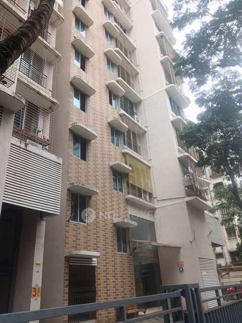 2 BHK Flat In Eksar Gurukrupa Chs For Sale  In Borivali West