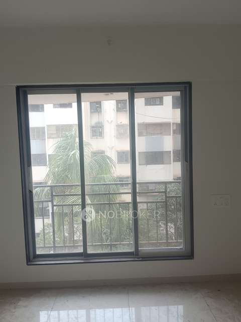 2 BHK Flat In Eksar Gurukrupa Chs For Sale  In Borivali West