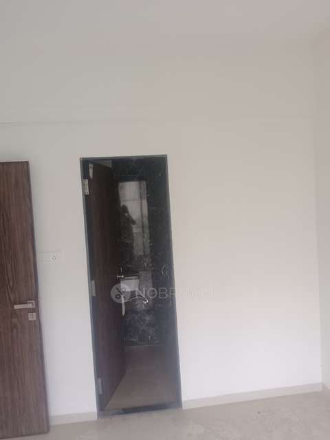 2 BHK Flat In Eksar Gurukrupa Chs For Sale  In Borivali West