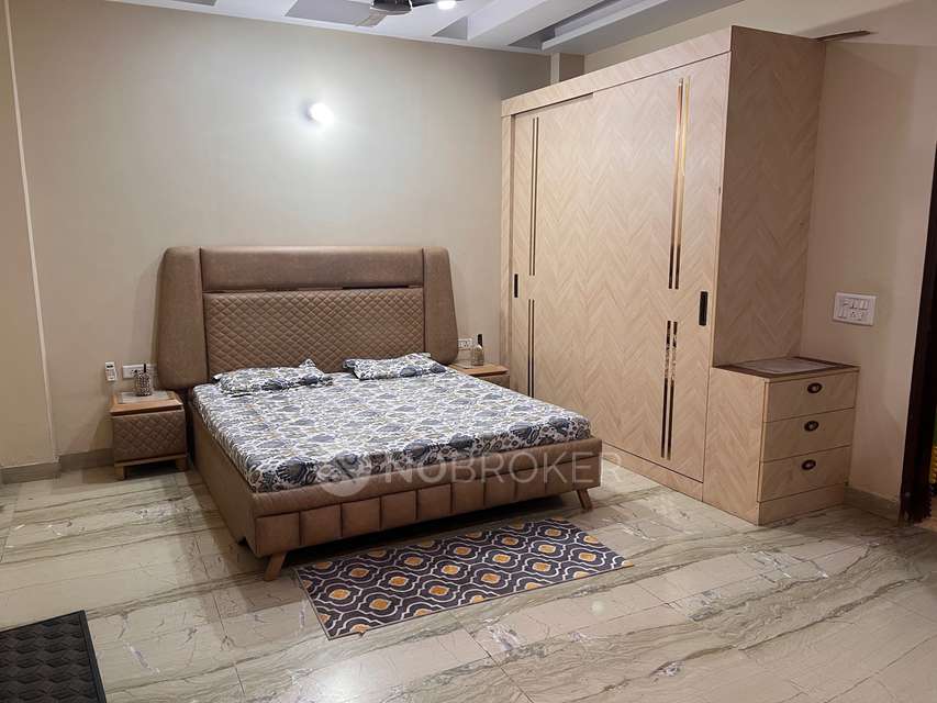 4 BHK Flat For Sale In New Moti Nagar