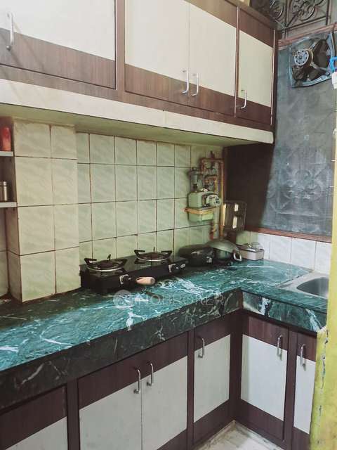 2 BHK Flat In Maa Laxmi Apartment For Sale  In Pandav Nagar
