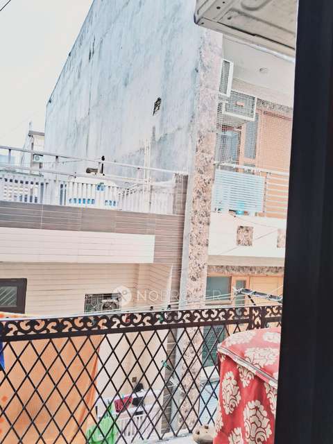 2 BHK Flat In Maa Laxmi Apartment For Sale  In Pandav Nagar