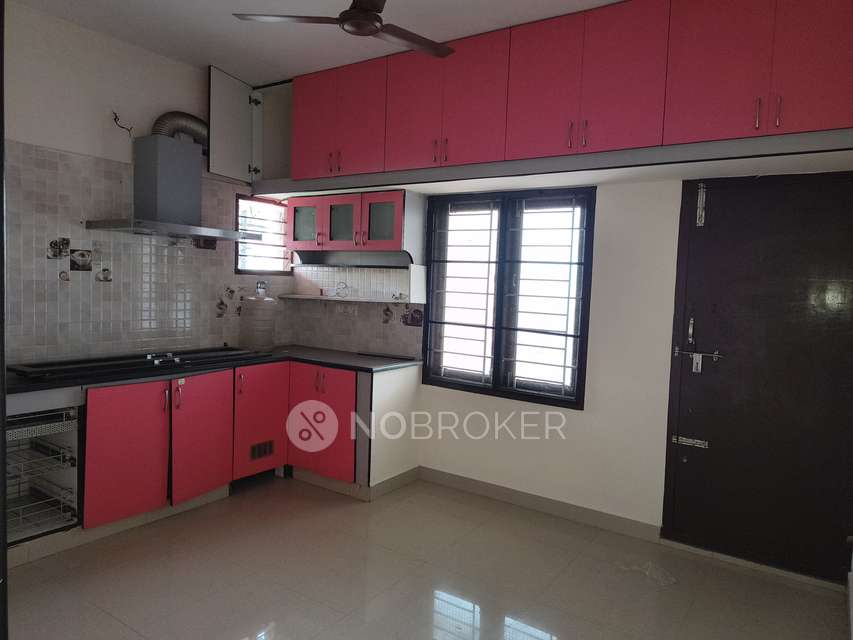 3 BHK Flat In Charijis Castle for Rent  In Manapakkam