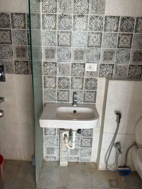 2 BHK Flat In Kohinoor Tinsel Town For Sale  In Pimpri-chinchwad