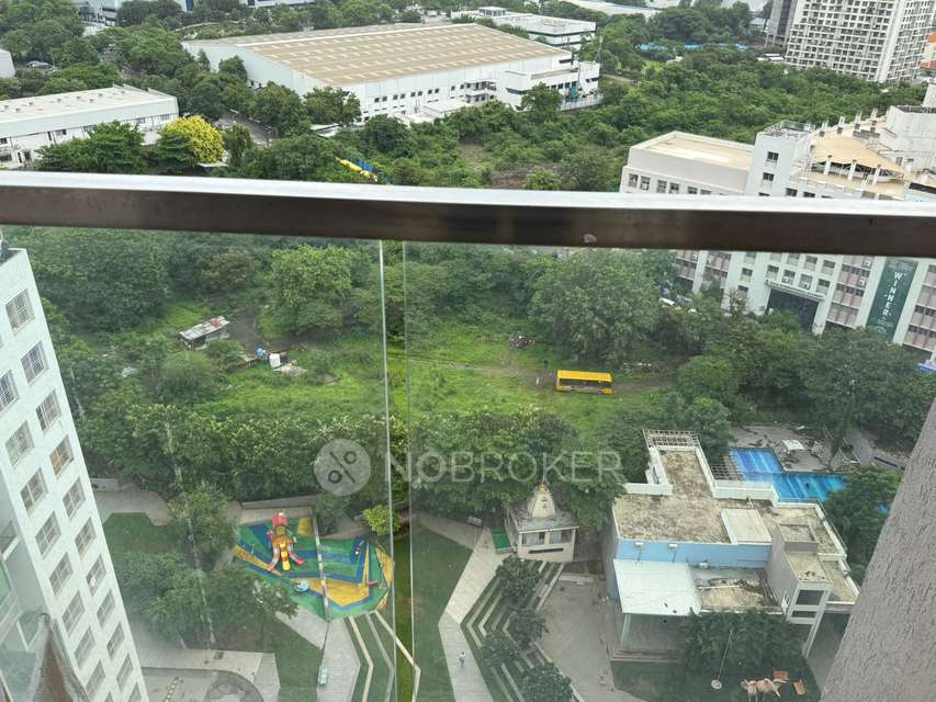 2 BHK Flat In Kohinoor Tinsel Town For Sale  In Pimpri-chinchwad