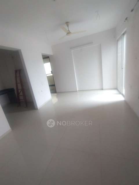 2 BHK Flat In Kohinoor Tinsel Town For Sale  In Pimpri-chinchwad