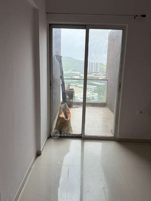 2 BHK Flat In Kohinoor Tinsel Town For Sale  In Pimpri-chinchwad