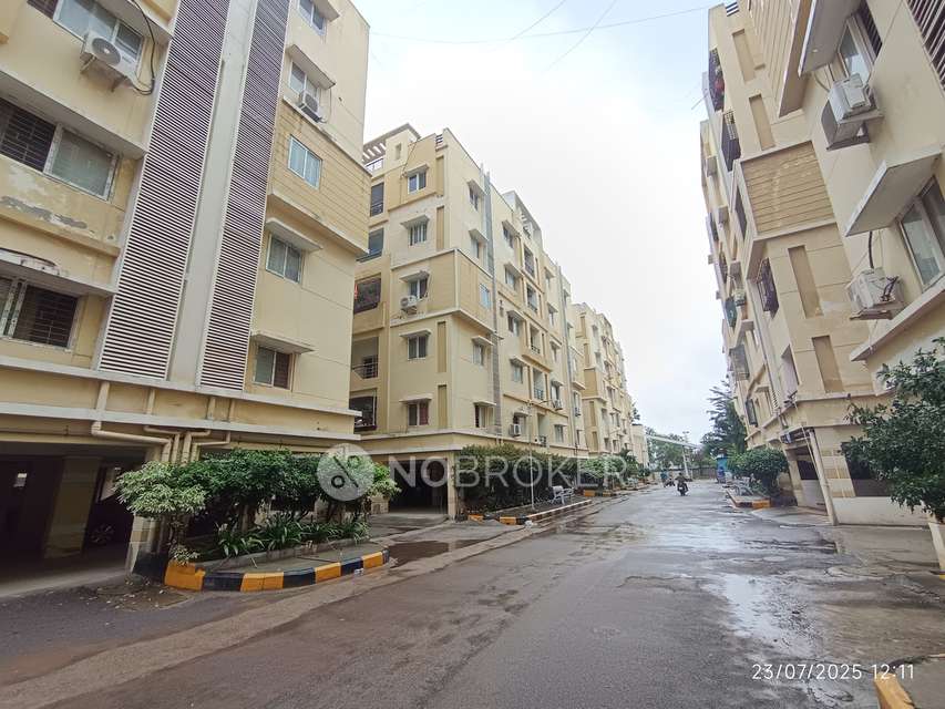 3 BHK Flat In Sri Mahalakshmi Residency For Sale  In Upparpally