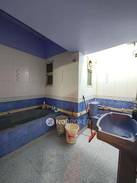3 BHK Flat For Sale  In Janakpuri