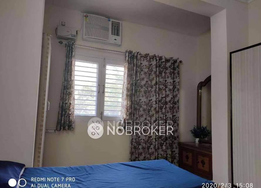 3 BHK Flat In Standalone Building  For Sale  In Janakpuri