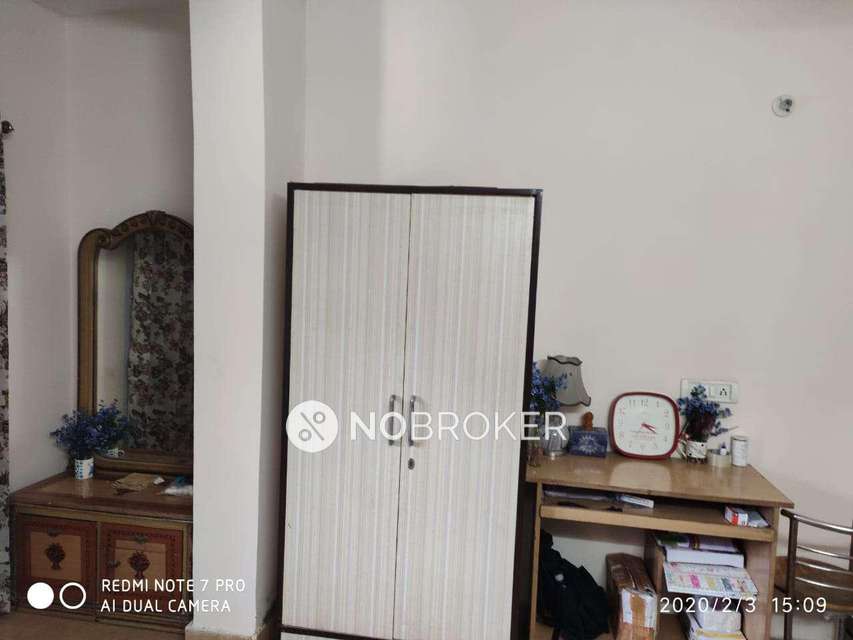 3 BHK Flat In Standalone Building  For Sale  In Janakpuri