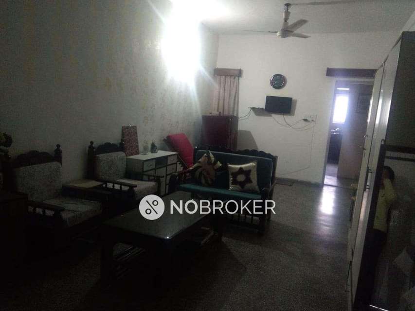 3 BHK Flat In Standalone Building  For Sale  In Janakpuri