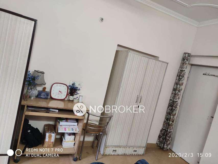 3 BHK Flat In Standalone Building  For Sale  In Janakpuri