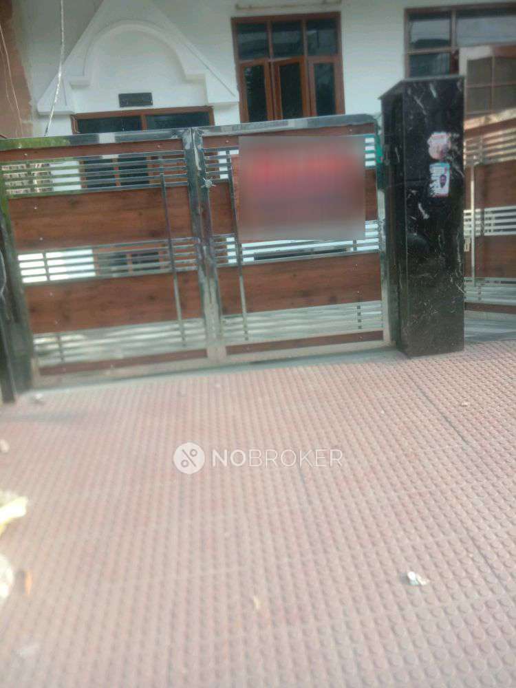 PG for Boys in Sector 21