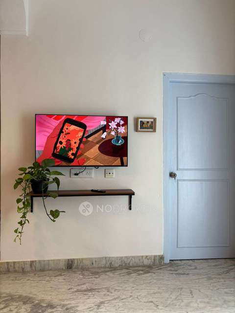 Single Room for Female In 4+ BHK  In Kukatpally