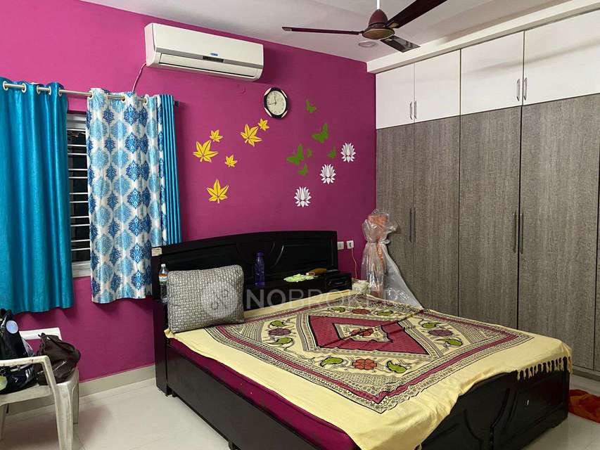 3 BHK Flat In Aryamitra Oak Tree, Hyderabad For Sale  In Narsingi