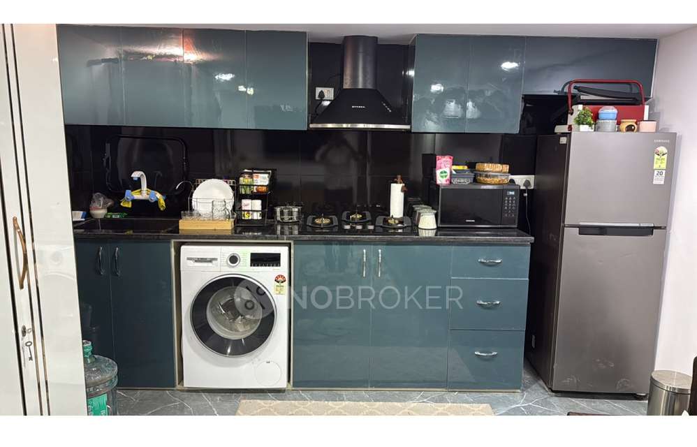 4 BHK Flat In Shaheen Heights For Sale  In Tayyab Masjid Rd