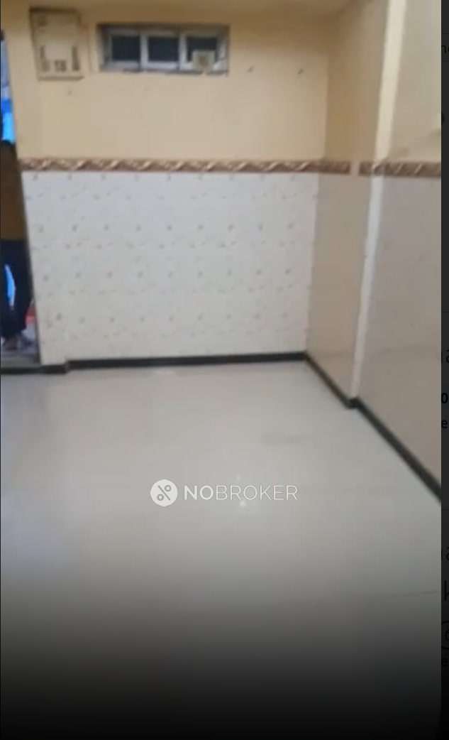 Shared Room for Female In 1 RK  In Sangaharsh Sadan In Byculla