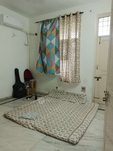 3 BHK Flat For Sale  In Sector 52 . Builder Floor