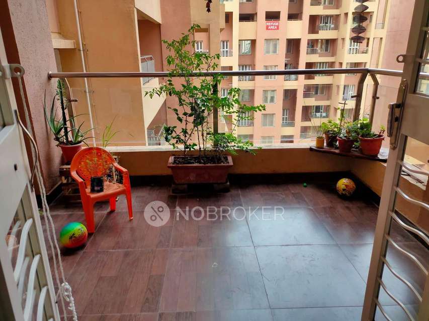 Single Room for Male In 2 BHK  In Vedanta Co-operative Housing Society, In Wakad