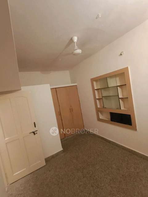 2 BHK House for Rent  In 32659, 6th Cross Road