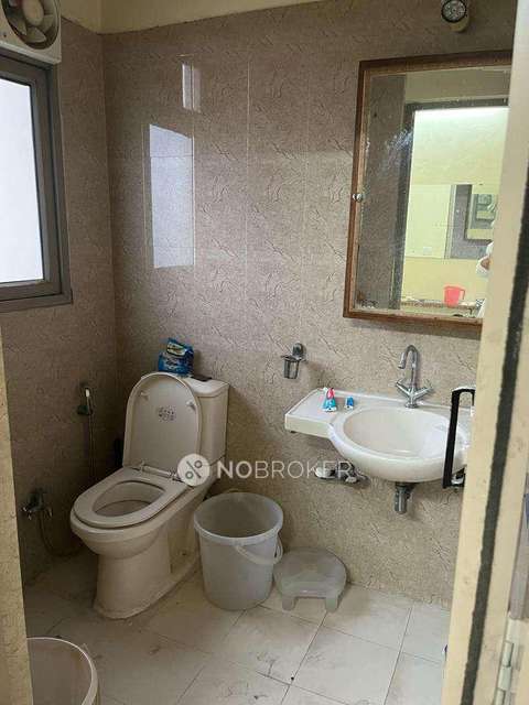 3 BHK Flat In Standalone Building  For Sale  In Green Park Extension