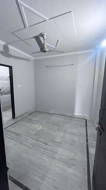 2 BHK Flat In Kali Mata Mandir, West Sagarpur, New Delhi, Janakpuri For Sale  In Janakpuri