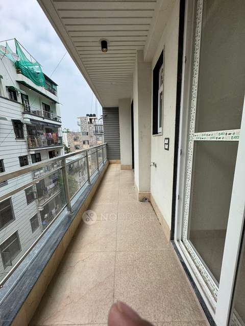 4 BHK Flat In Freedom Fighters Enclave For Sale  In Sainik Farm