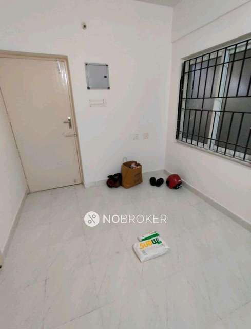 2 BHK Flat In 2394 Tnhb  For Sale  In Athipet Junction