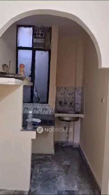 4 BHK Flat For Sale  In Laxmi Nagar