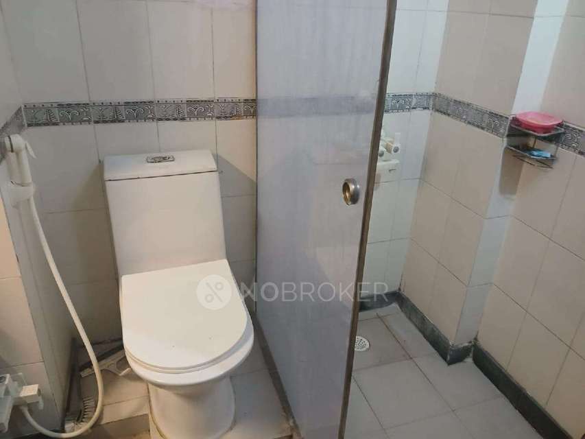 4 BHK Flat In Vivek Vihar For Sale  In Sector 82