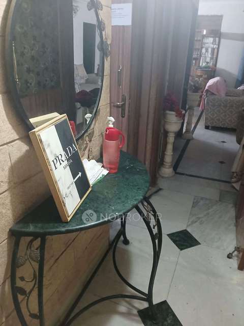 4 BHK Flat In Vivek Vihar For Sale  In Sector 82