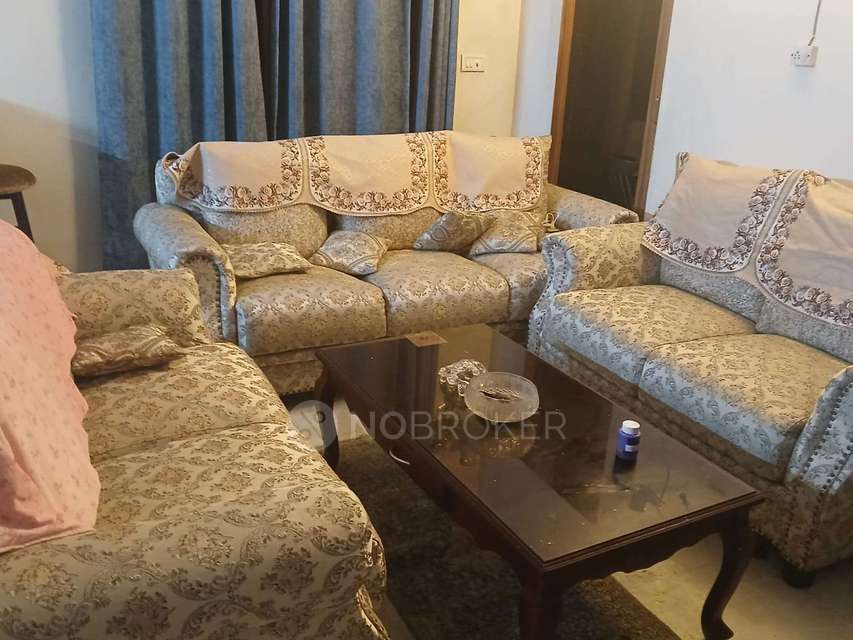 4 BHK Flat In Vivek Vihar For Sale  In Sector 82