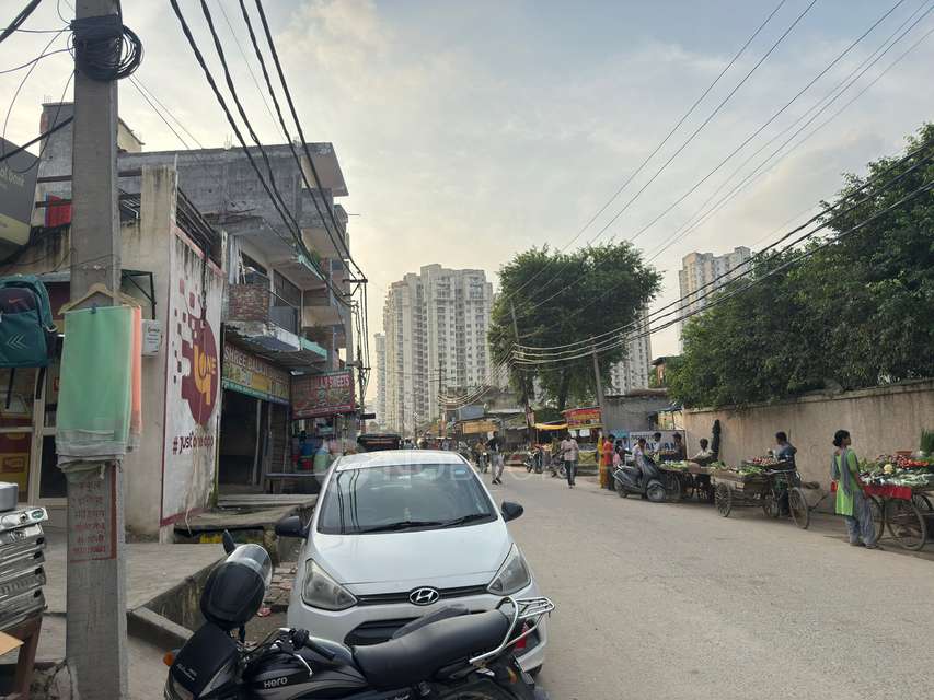 Godown/Warehouse in Noida Sector 168, Noida for Rent 