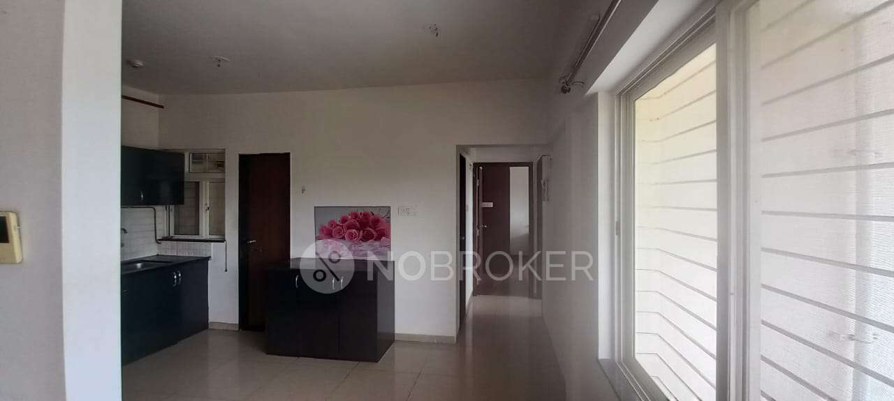 Single Room for Female In 2 BHK  In Kolte Patil Three Jewels In Tilekar Nagar, Kondhwa Budruk