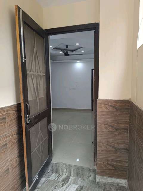2 BHK House for Rent  In Sector 52
